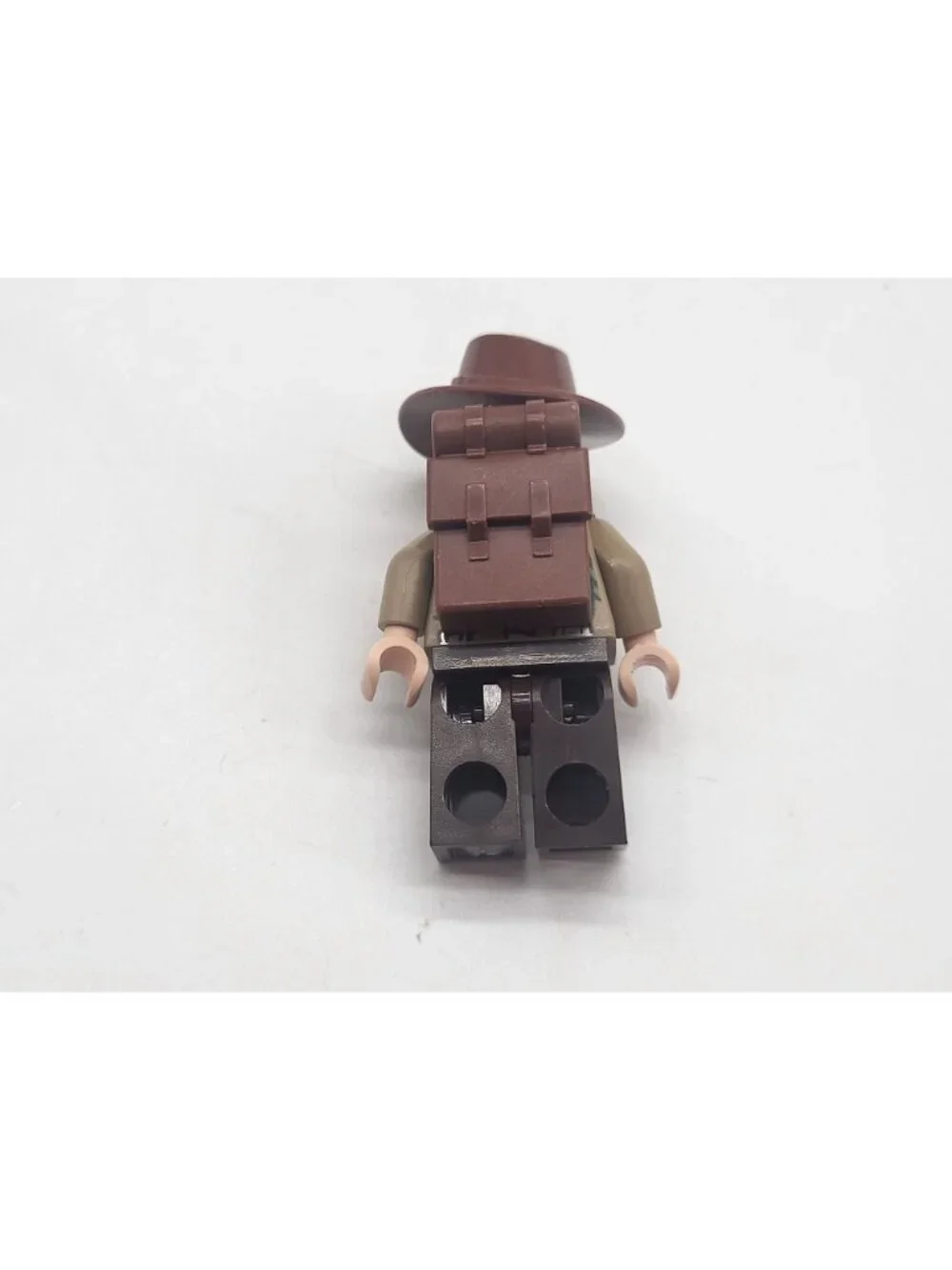 LEGO Sinjin Prescott Jurassic World Park Minifigure with Backpack, Hat